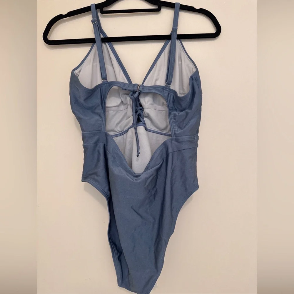 Cupshee Bathing Suit. NWT. Removable cups. Size L - Picture 2 of 3